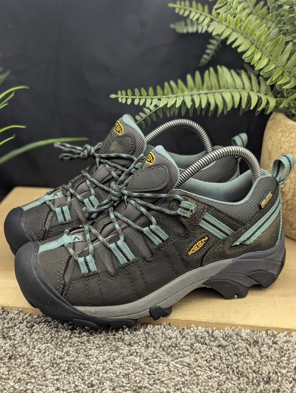 Keen Targhee II Women's Size 7 Hiking Walking Camping Waterproof Shoes Boots